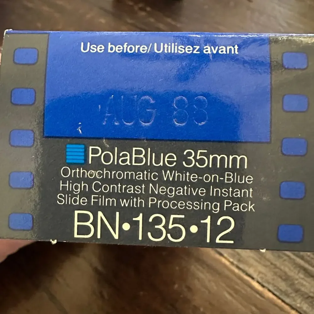 Polaroid PolaBlue 35mm BN-135-12 Film Orthochromatic‎ Slide Exp 08/1988